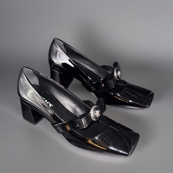 Versace Shoes - VERSACE 
Patent Leather Medusa Bow Mary
Jane Pump 38.5EU / 8.5US